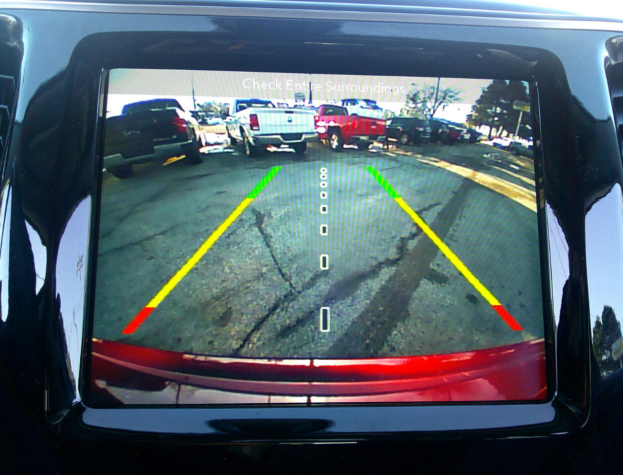 Used 2019 Jeep Cherokee Overland w/ Trailer Tow Group image 28