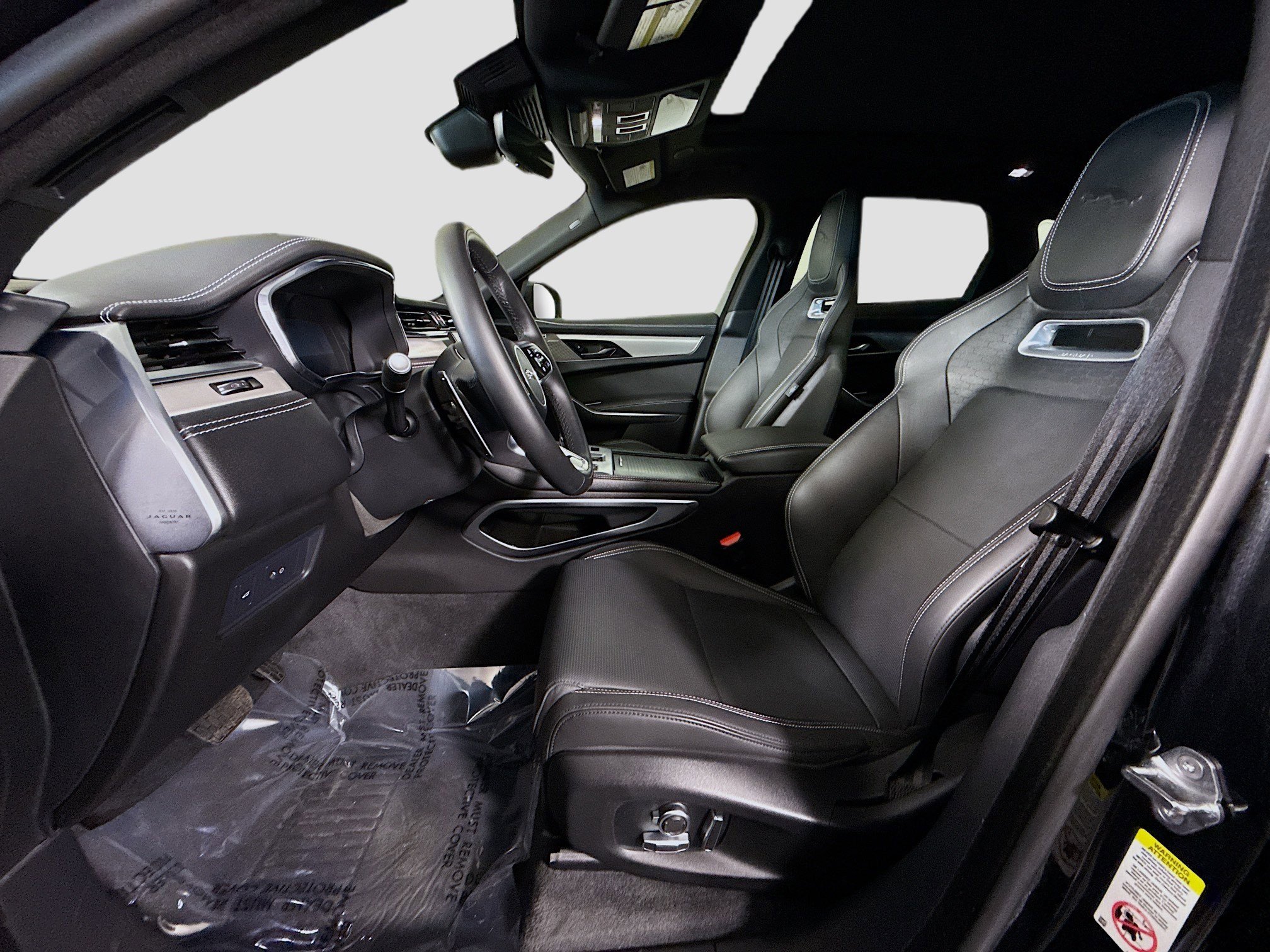 Used 2025 Jaguar F-PACE R-Dynamic S image 22