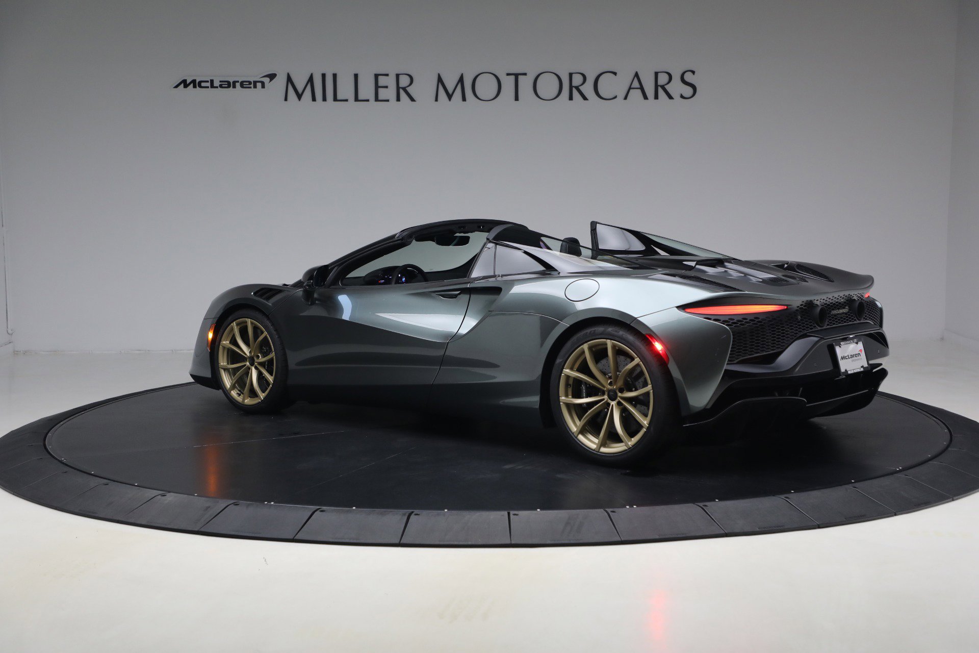 New 2026 McLaren Artura Spider image 3
