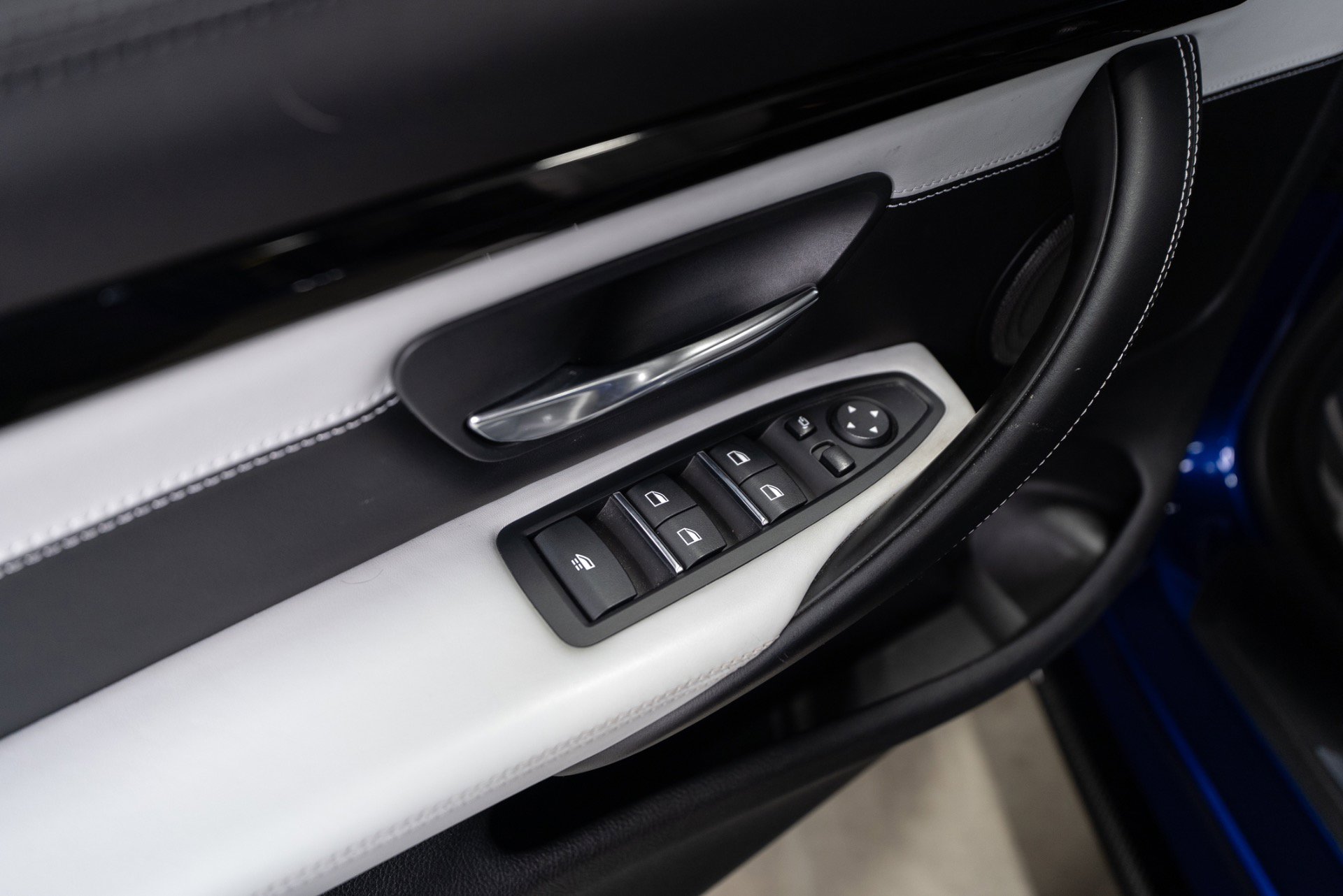 Used 2020 BMW M4 Convertible w/ Executive Package image 55