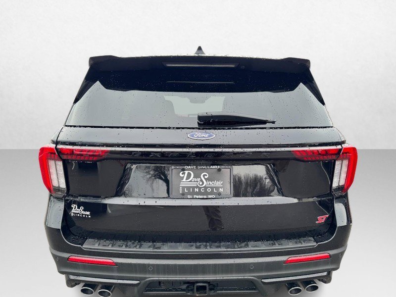 Used 2025 Ford Explorer ST image 6