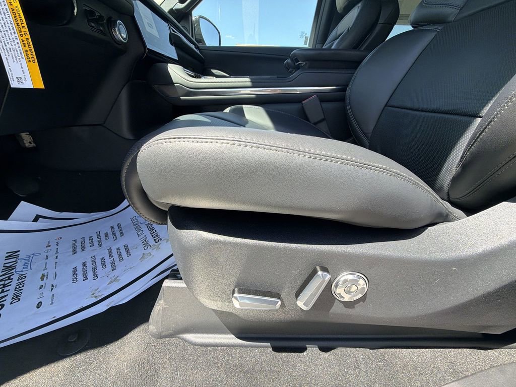 New 2026 Lincoln Navigator L Reserve AWD/4WD image 12