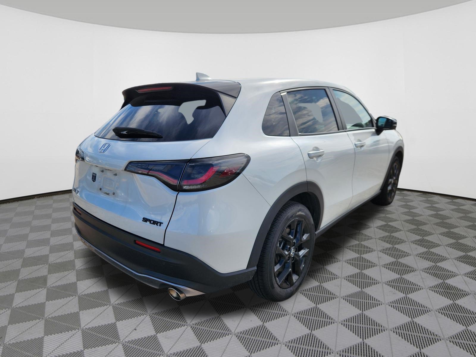 Certified 2024 Honda HR-V Sport image 4