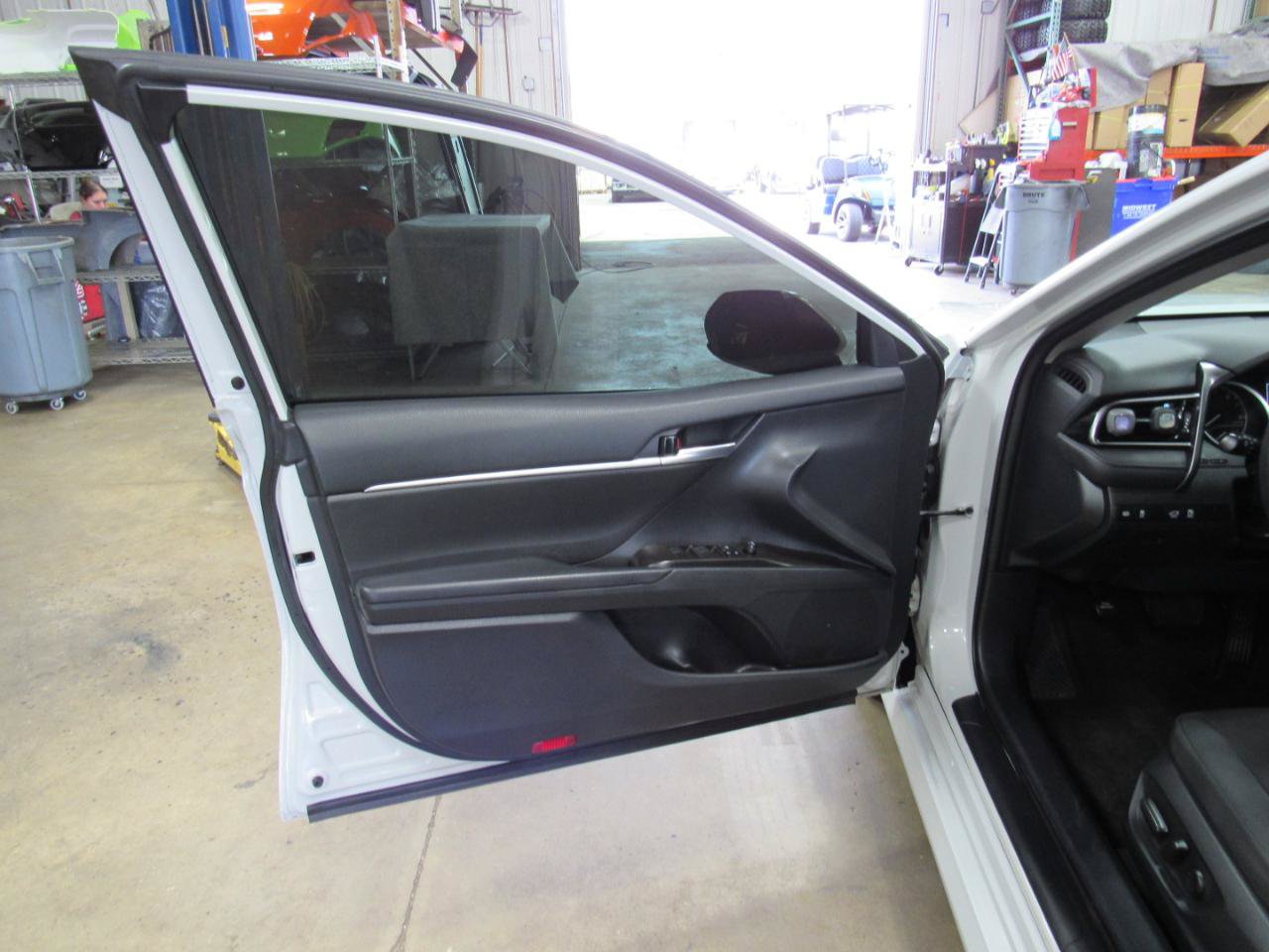 Used 2023 Toyota Camry LE FWD image 12