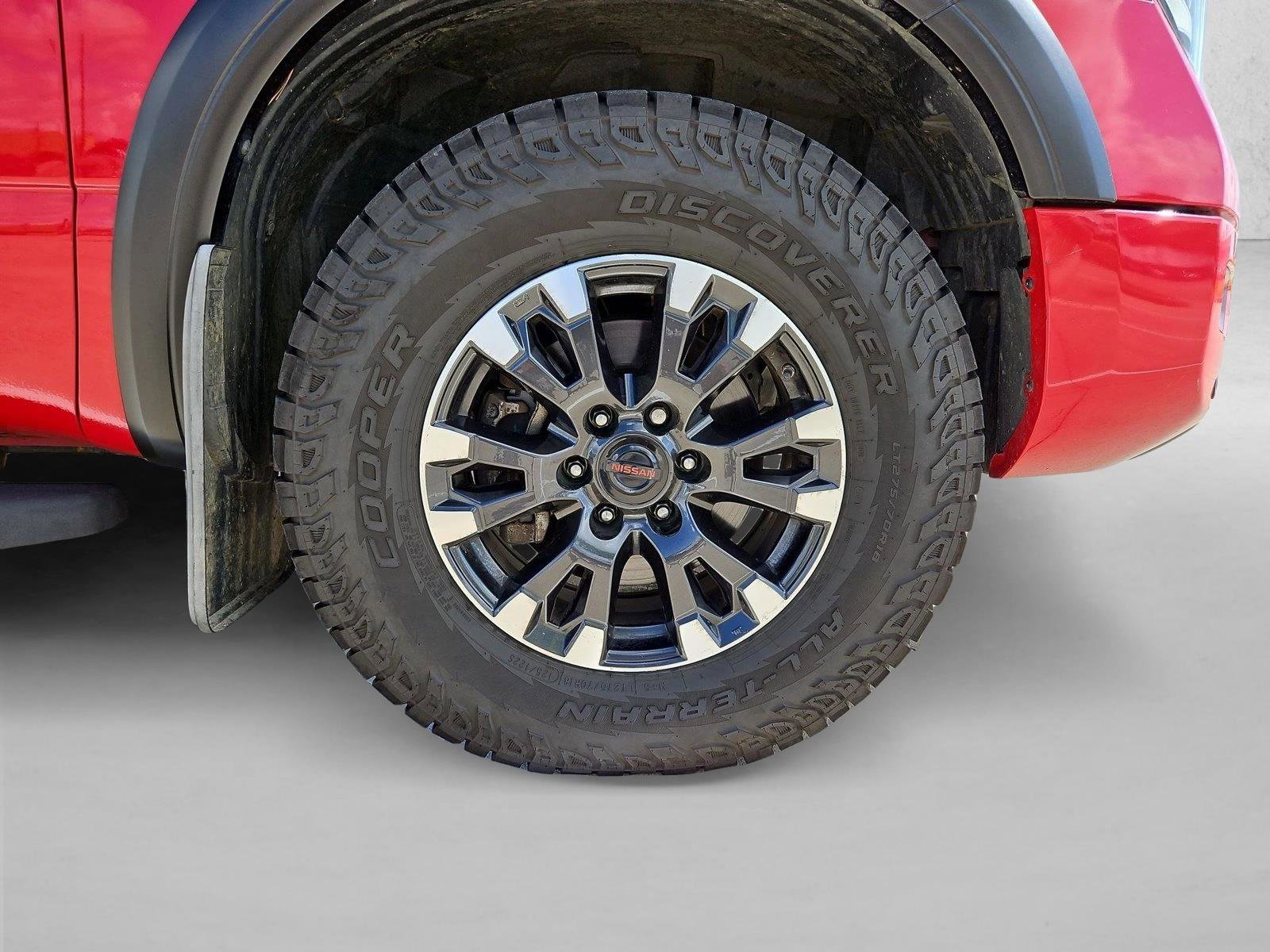 Used 2021 Nissan Titan PRO-4X w/ Pro-4x Convenience Package AWD/4WD image 21