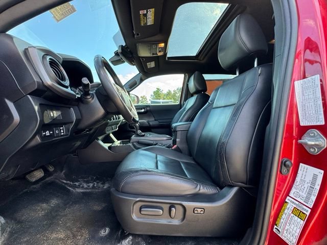 Used 2021 Toyota Tacoma TRD Sport AWD/4WD image 10