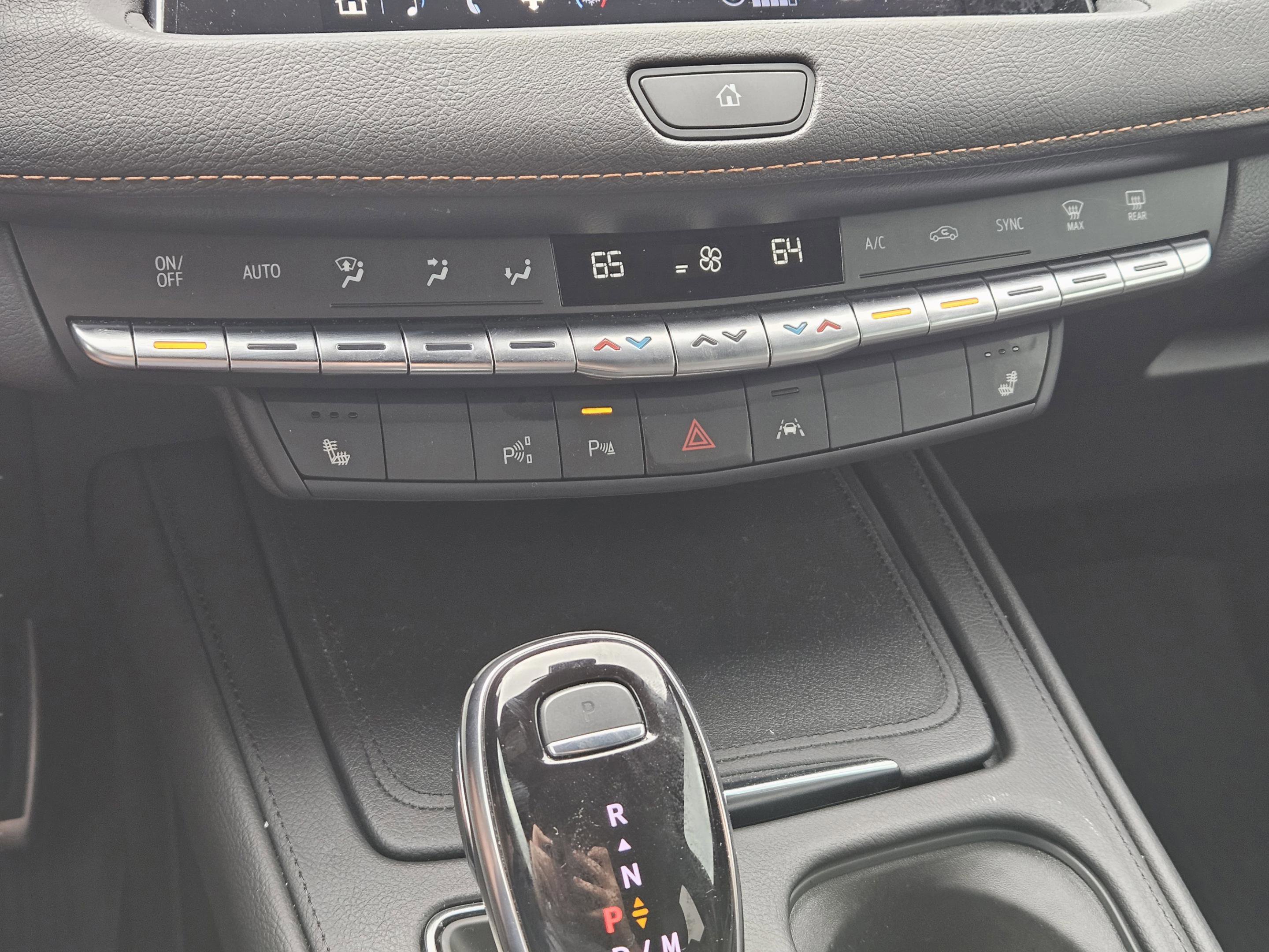 Used 2022 Cadillac XT4 Sport w/ Enhanced Visibility Package image 17