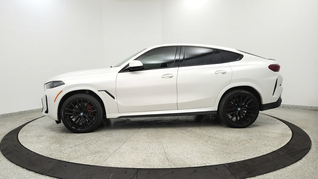 Used 2024 BMW X6 xDrive40i w/ Premium Package AWD/4WD image 2