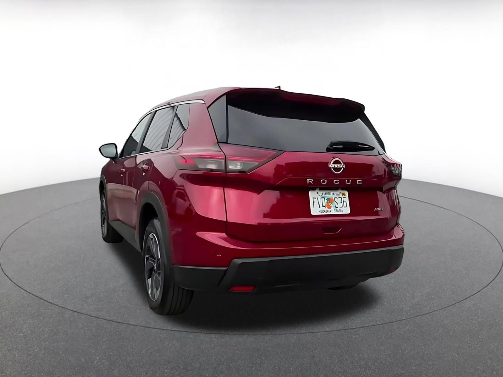 Used 2025 Nissan Rogue SV AWD/4WD image 10