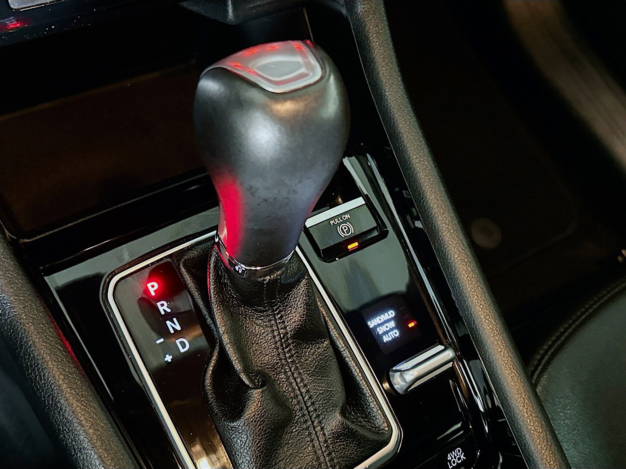 Used 2025 Jeep Compass Limited image 24