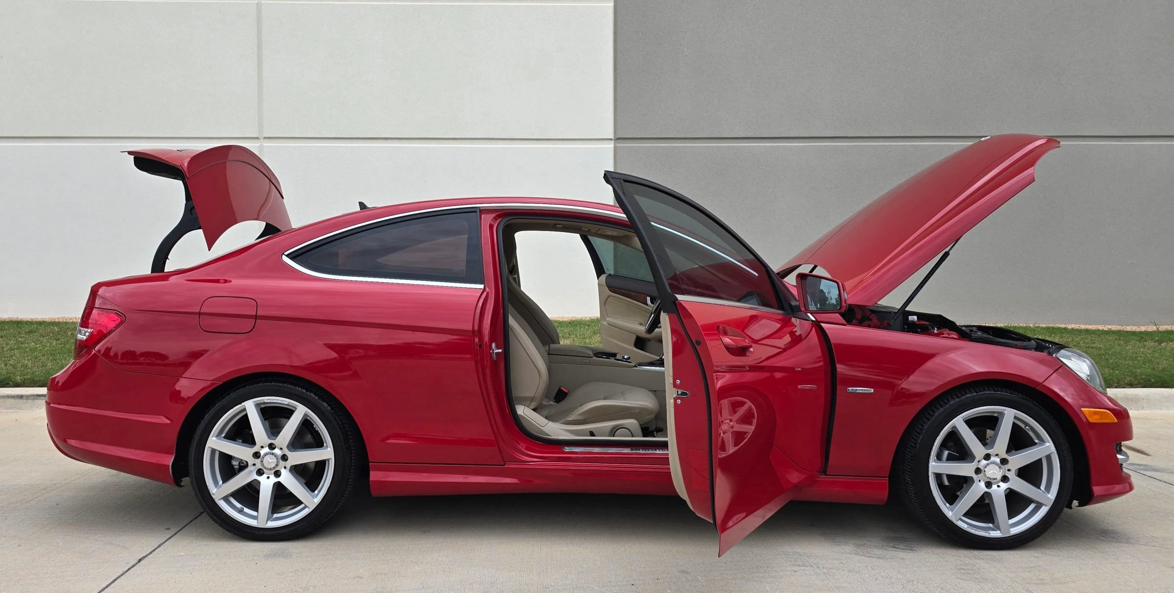Used 2012 Mercedes-Benz C 250 Coupe image 13