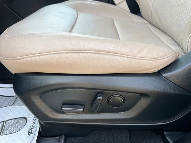 Used 2023 Ford Explorer Limited w/ Equipment Group 301A AWD/4WD image 26