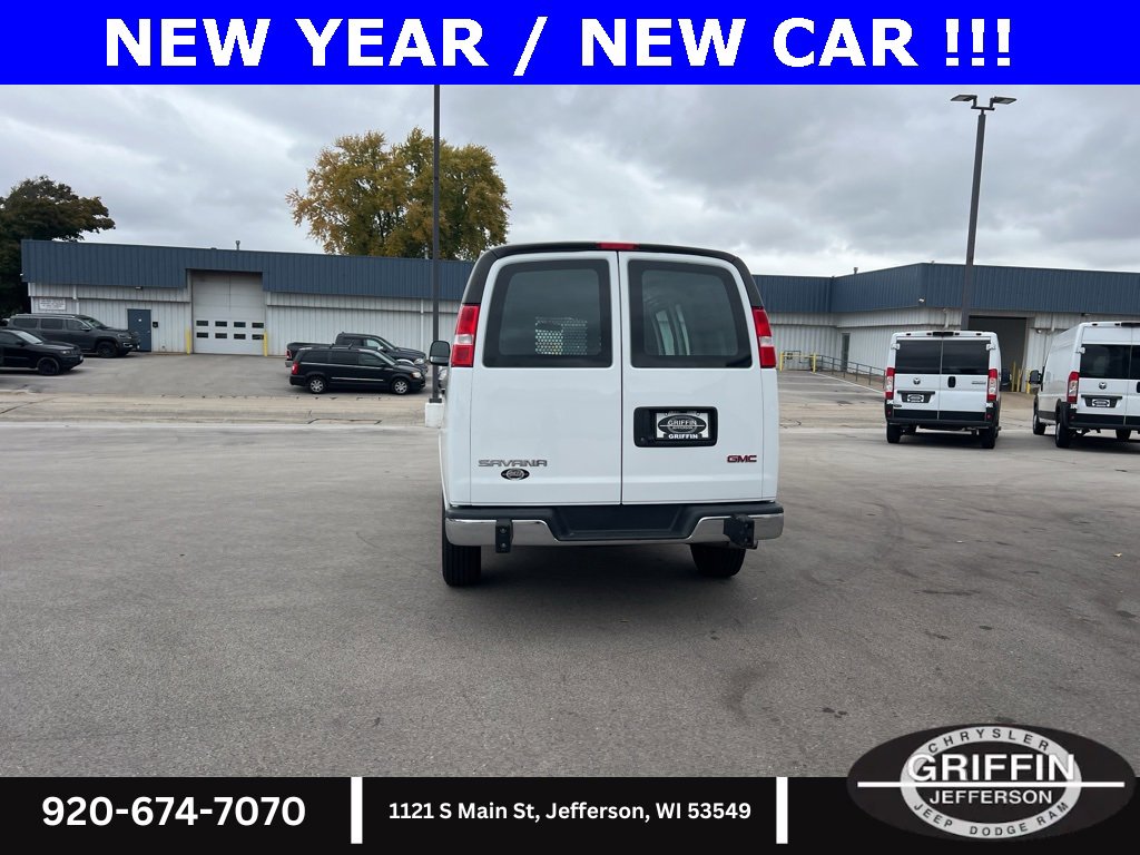 Used 2022 GMC Savana 2500 Work Van w/ Driver Convenience Package image 12