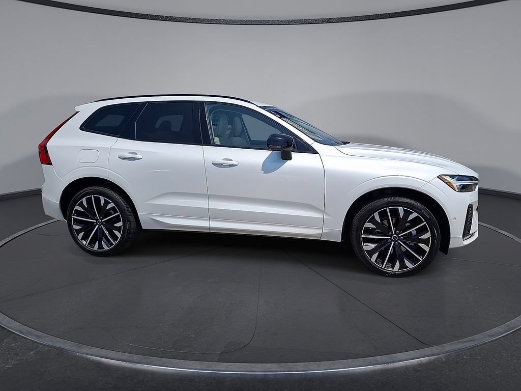 Certified 2026 Volvo XC60 B5 Ultra AWD/4WD image 6