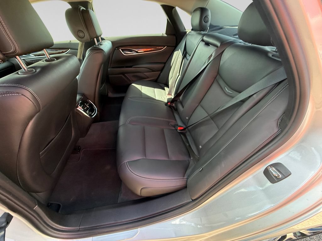 Used 2014 Cadillac XTS Luxury FWD image 32