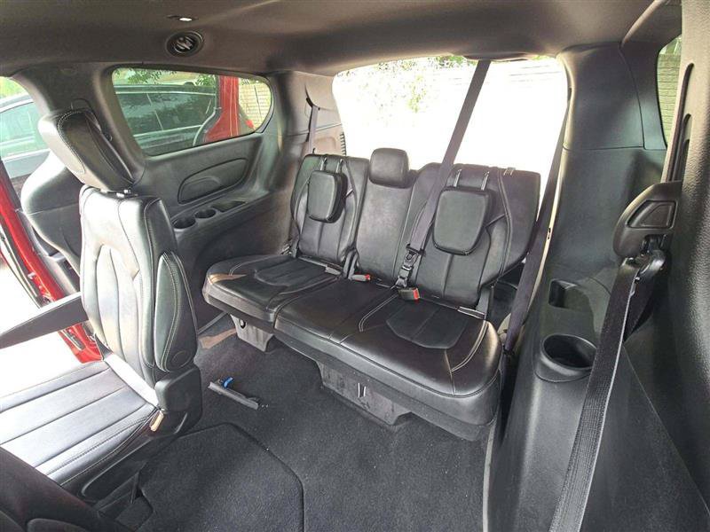 Used 2025 Chrysler Pacifica Select FWD image 9