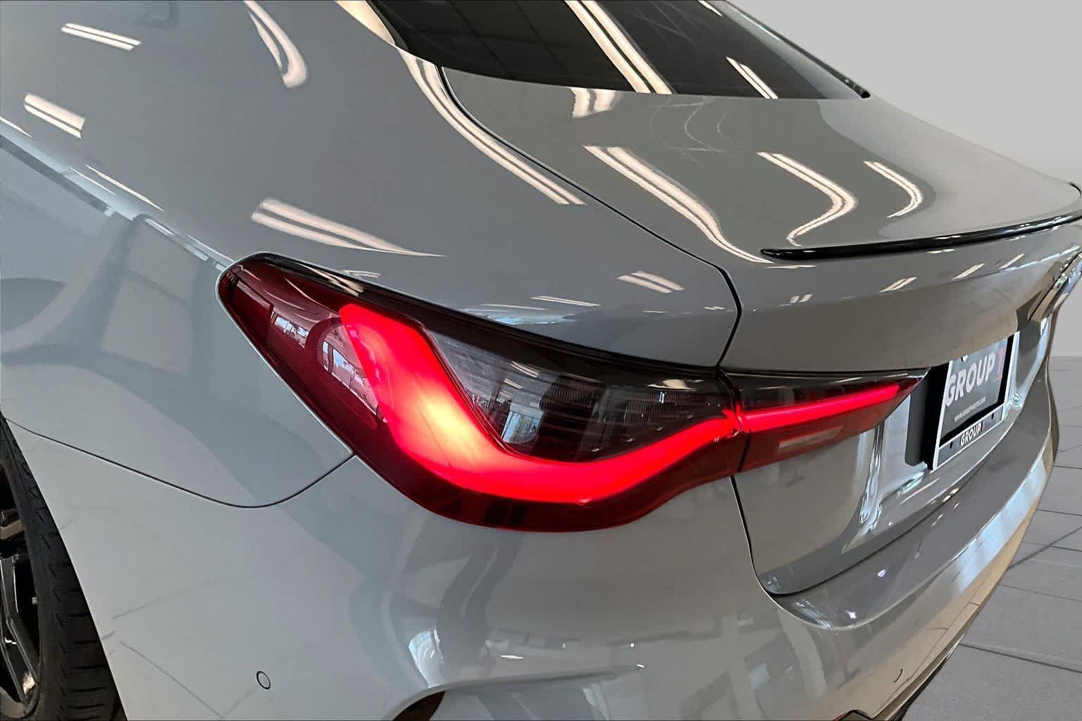 Used 2024 BMW M440i Coupe w/ Premium Package RWD image 26