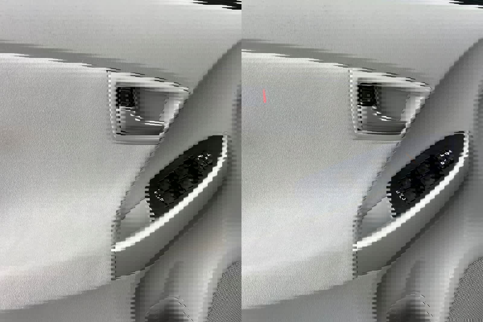 Used 2013 Toyota Prius Two image 12