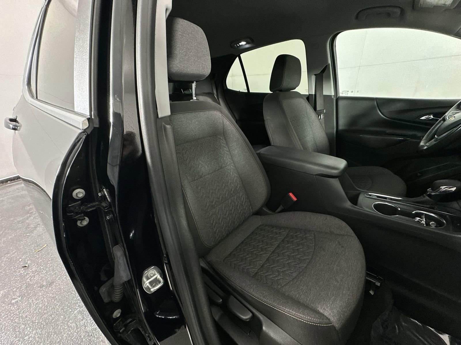 Used 2022 Chevrolet Equinox LT FWD image 26
