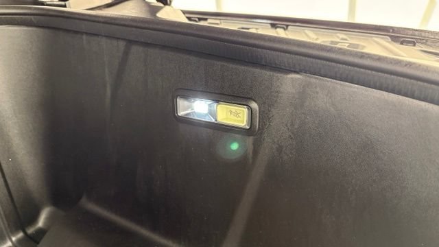Used 2026 GMC Hummer EV SUV AWD/4WD image 13