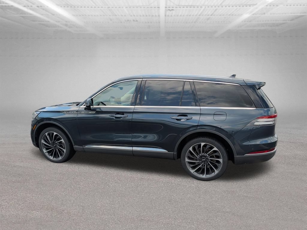 Used 2023 Lincoln Aviator Reserve w/ Equipment Group 201A AWD/4WD image 7