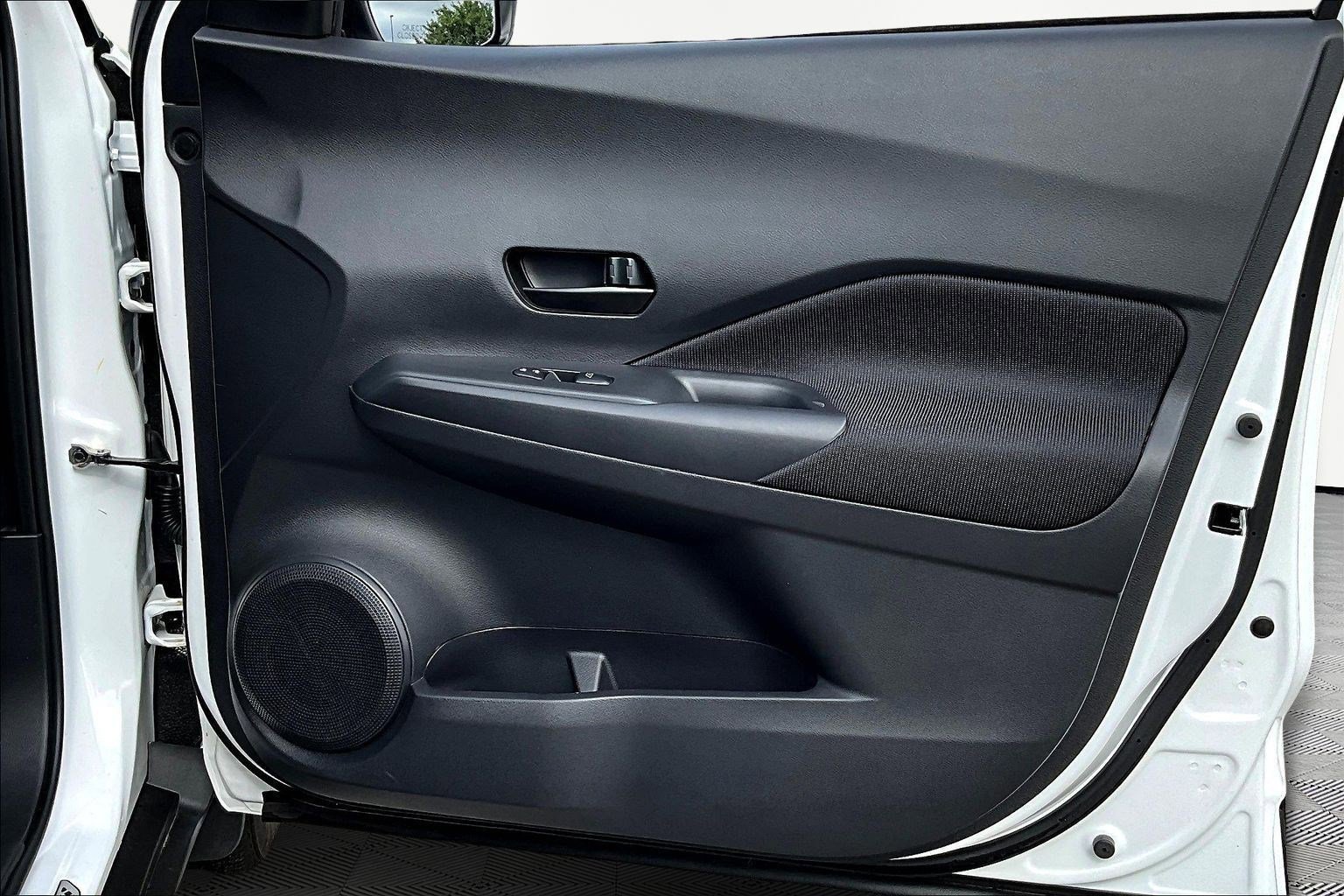 Certified 2024 Nissan Kicks S image 27