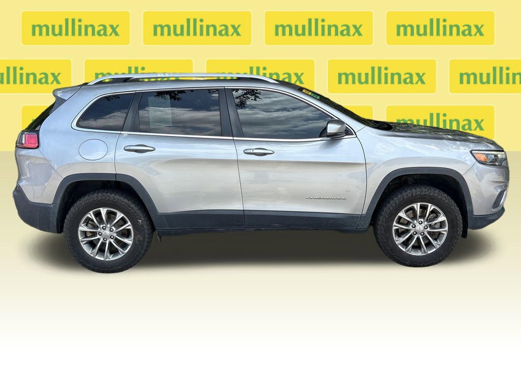 Used 2019 Jeep Cherokee Latitude Plus w/ Comfort/Convenience Group AWD/4WD image 2