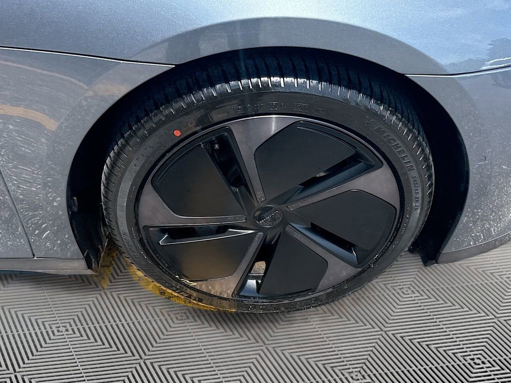 Used 2024 Lucid Air Touring image 30