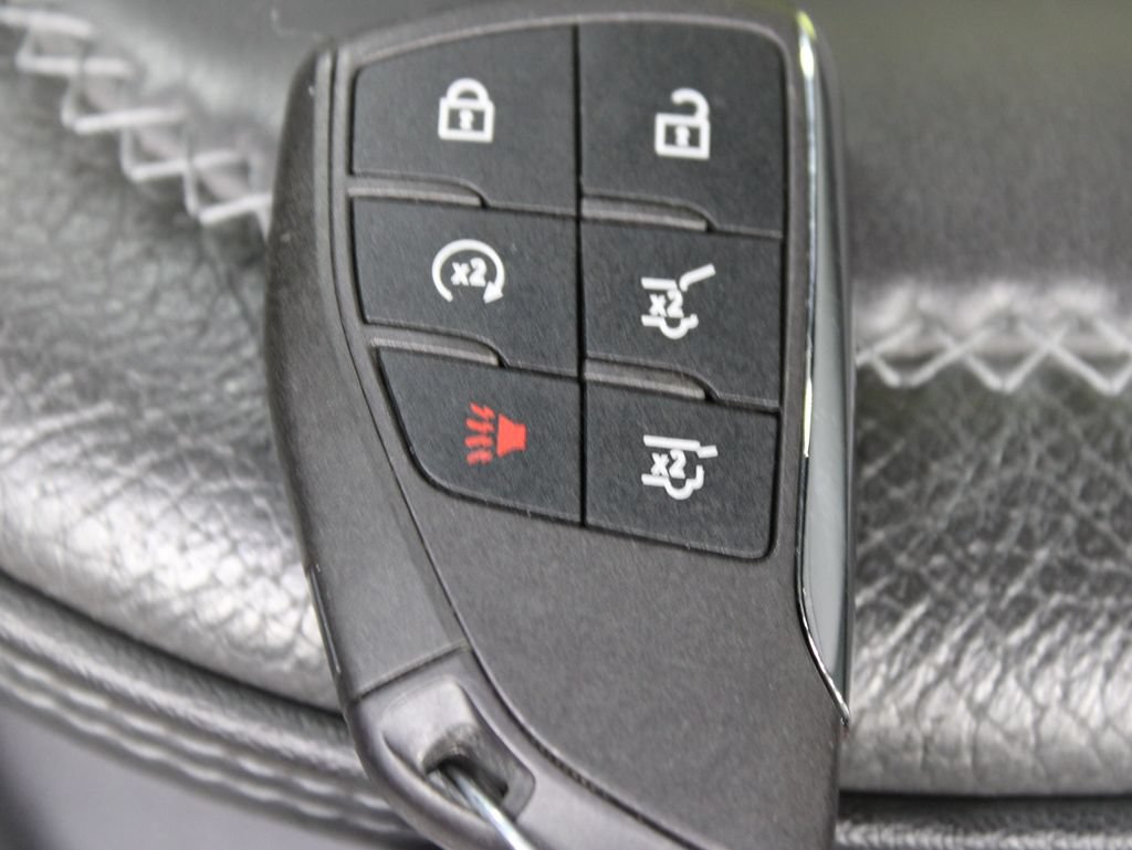 Used 2025 GMC Yukon XL Denali AWD/4WD image 73