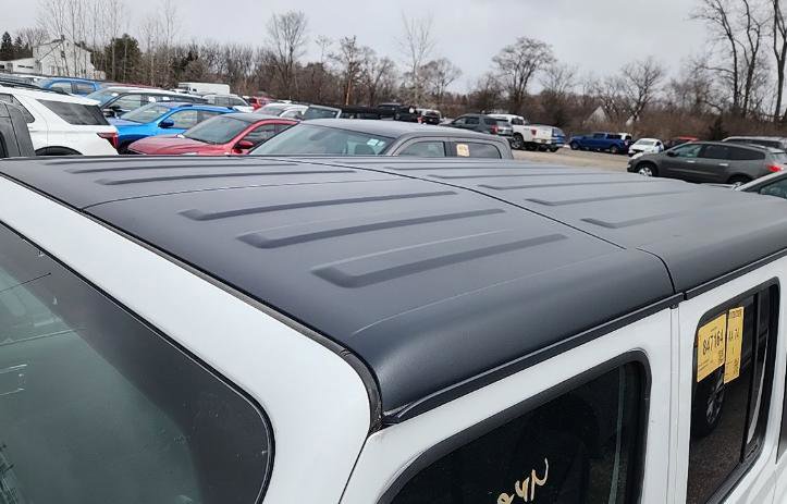 Used 2021 Jeep Wrangler Unlimited Sahara w/ Uconnect 4C Nav & Sound Group image 13