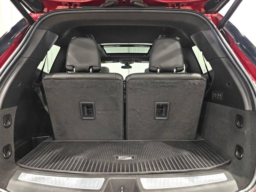 Used 2022 Cadillac XT6 Premium Luxury w/ LPO, Floor Liner Package AWD/4WD image 37