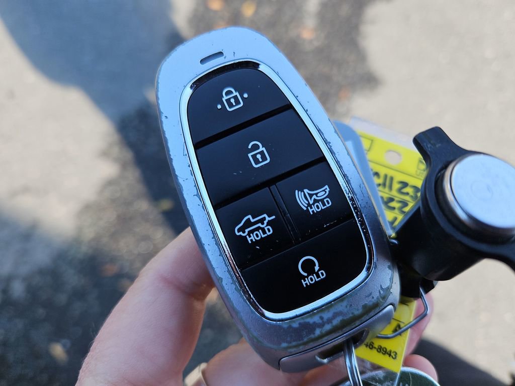 Used 2022 Hyundai Santa Cruz SEL Premium image 36