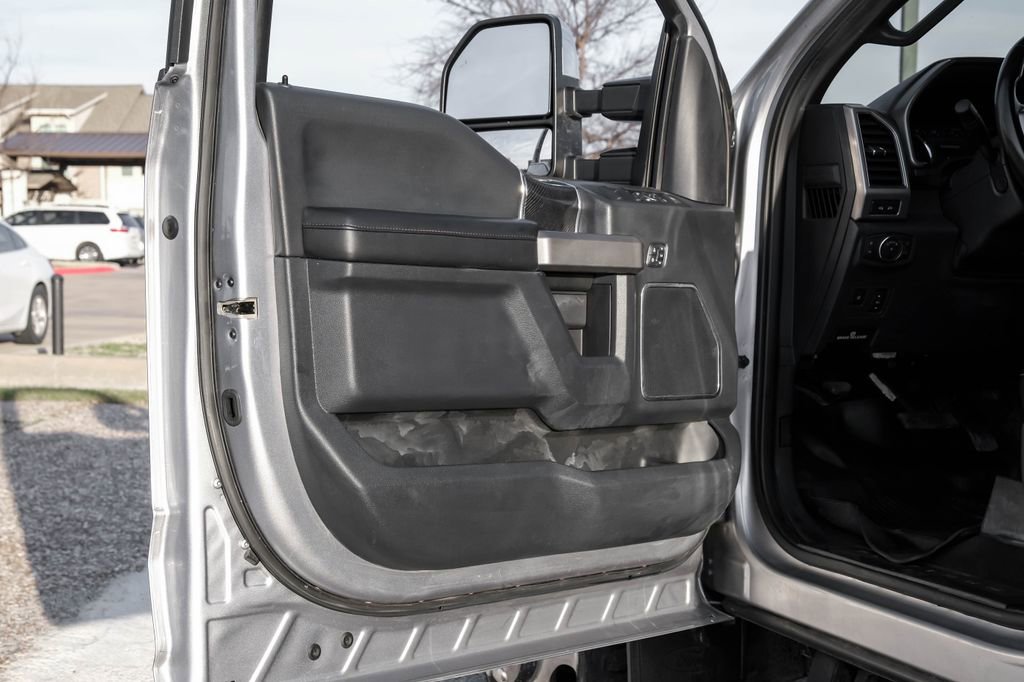 Used 2022 Ford F350 Platinum w/ FX4 Off-Road Package image 46