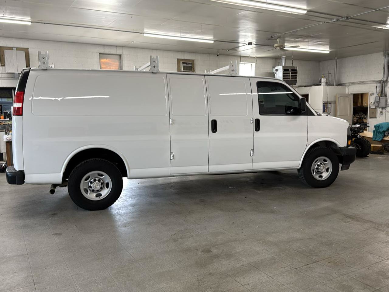 Used 2021 Chevrolet Express 2500 Extended w/ Driver Convenience Package RWD image 65