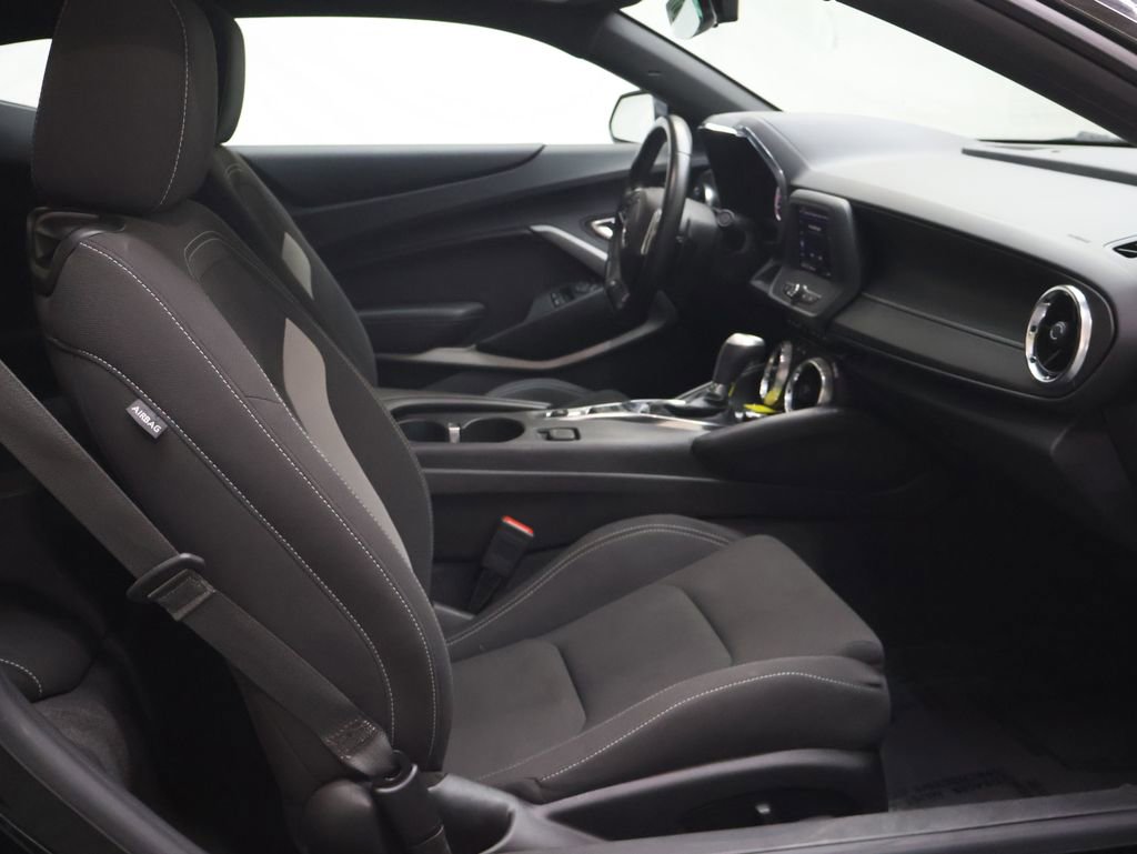 Used 2023 Chevrolet Camaro LT RWD image 10