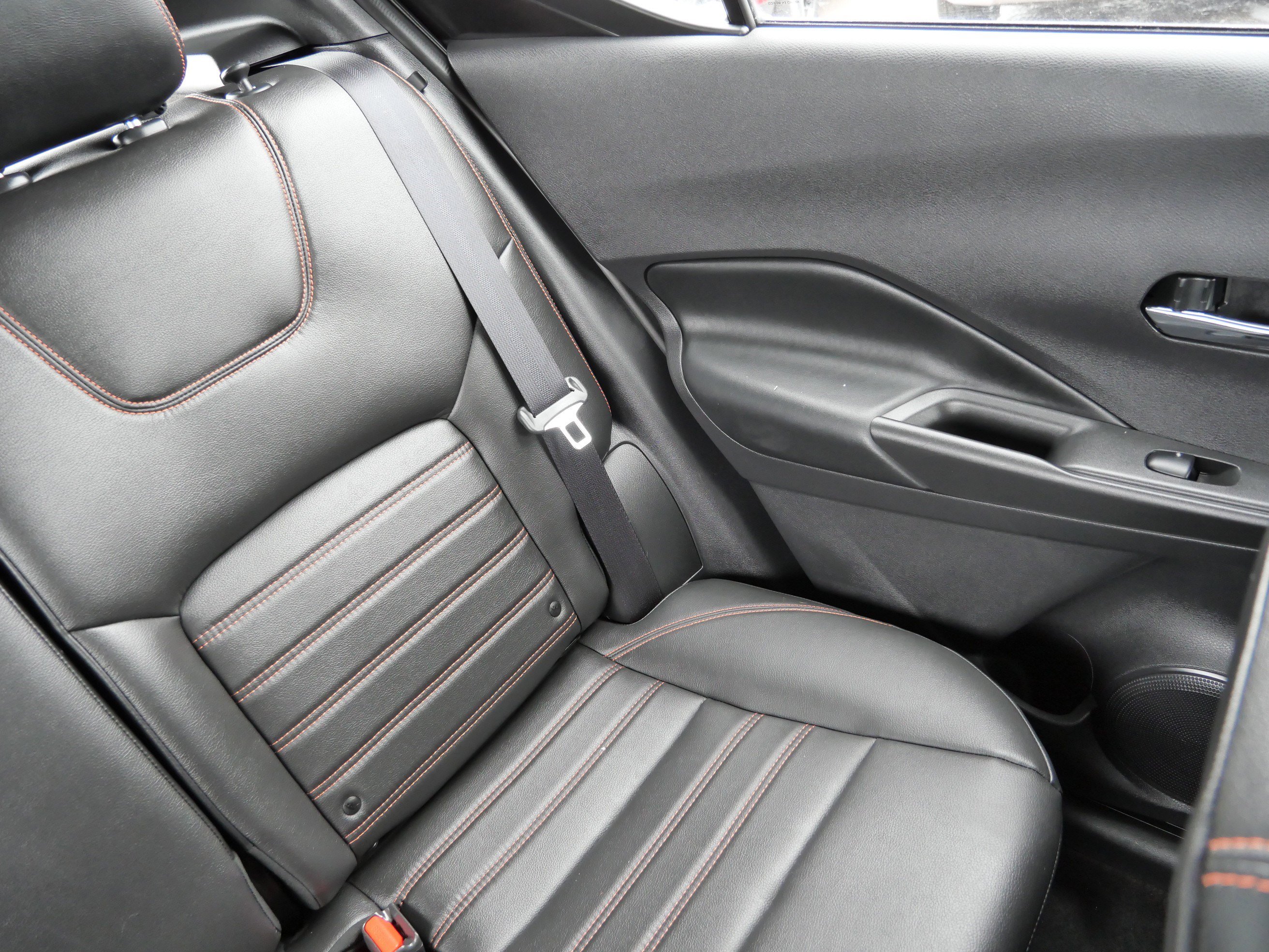 Used 2019 Nissan Kicks SR w/ SR Premium Package image 14