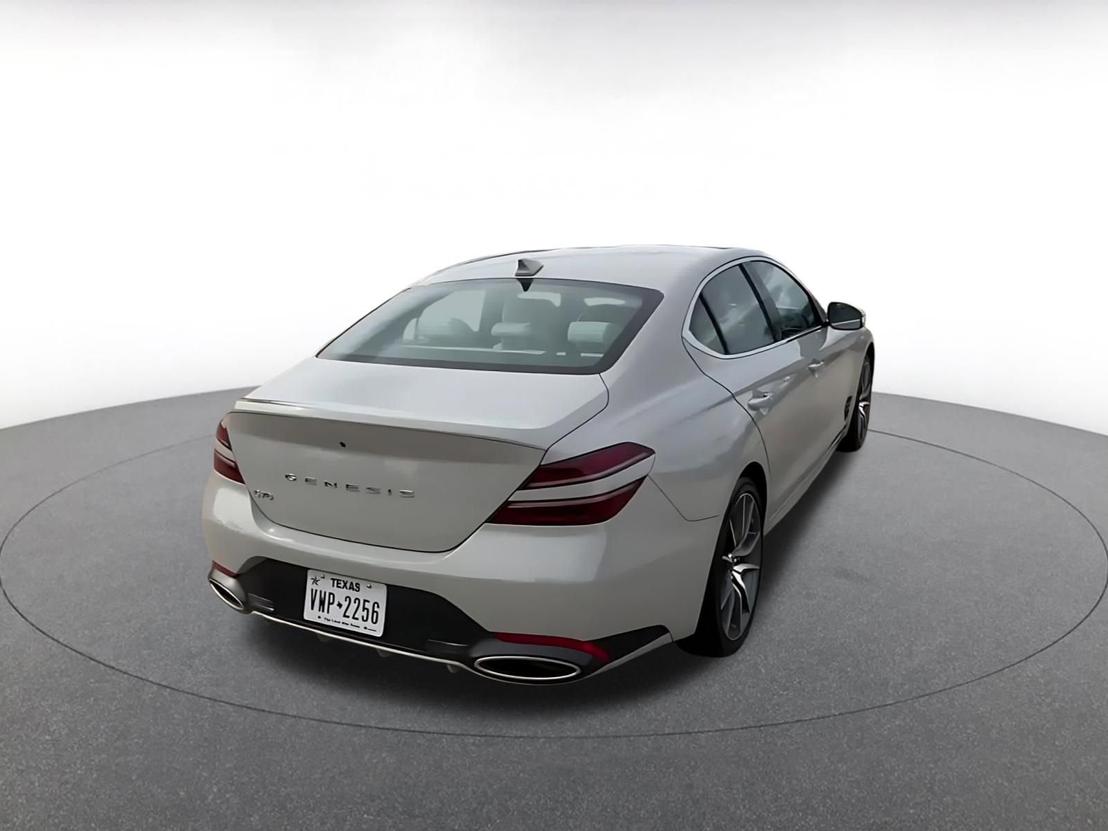 Used 2025 Genesis G70 2.5T image 14