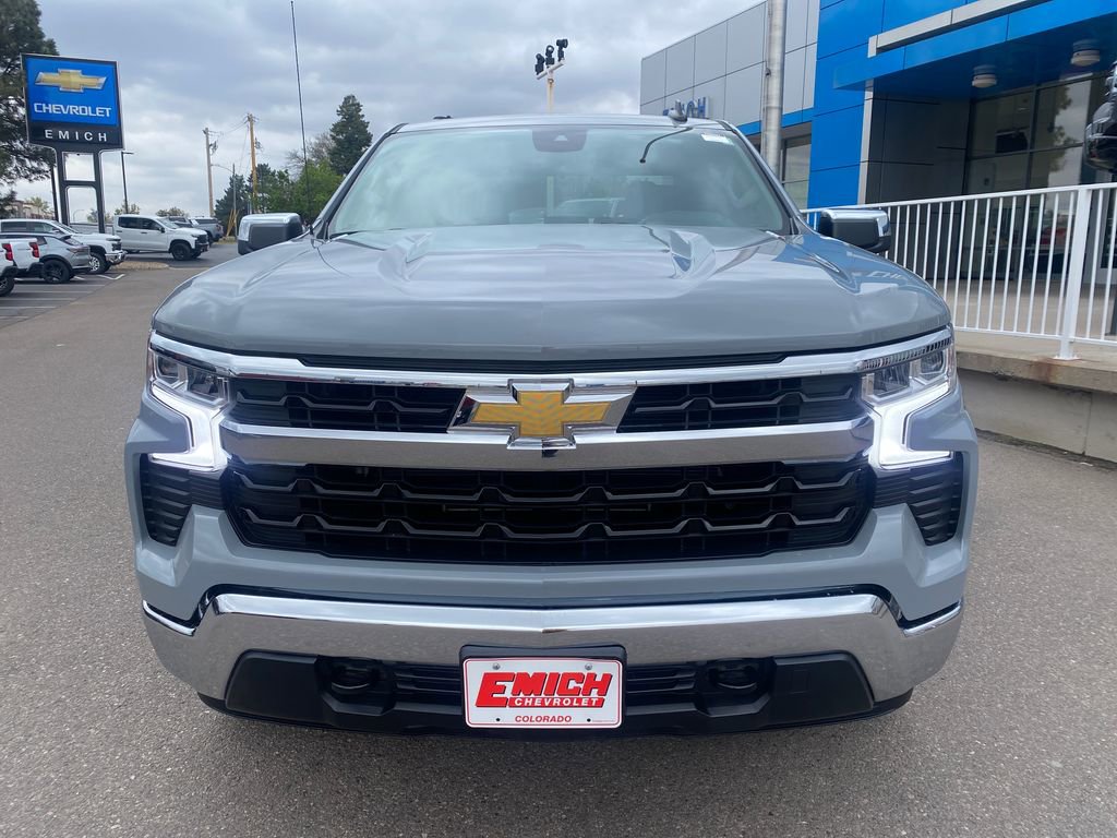 Used 2024 Chevrolet Silverado 1500 LT AWD/4WD image 8