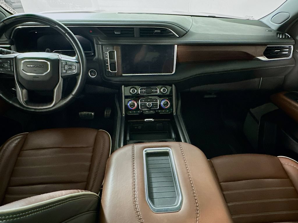 Used 2023 GMC Yukon Denali Ultimate AWD/4WD image 17