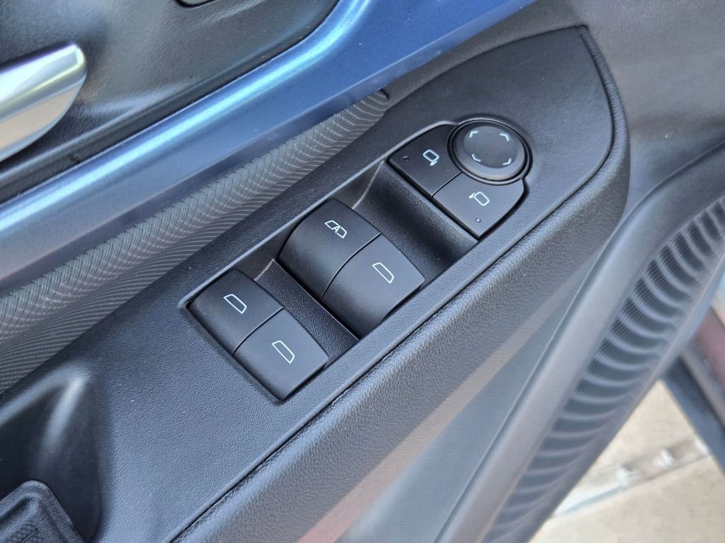 Used 2025 Chevrolet Equinox EV LT w/ Convenience Package image 25