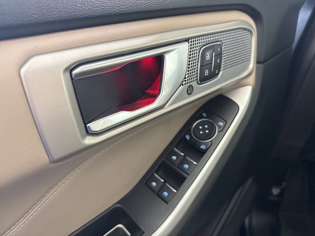 Used 2023 Ford Explorer Limited w/ Equipment Group 301A image 20