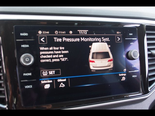 Used 2022 Volkswagen Atlas SEL R-Line AWD/4WD image 35