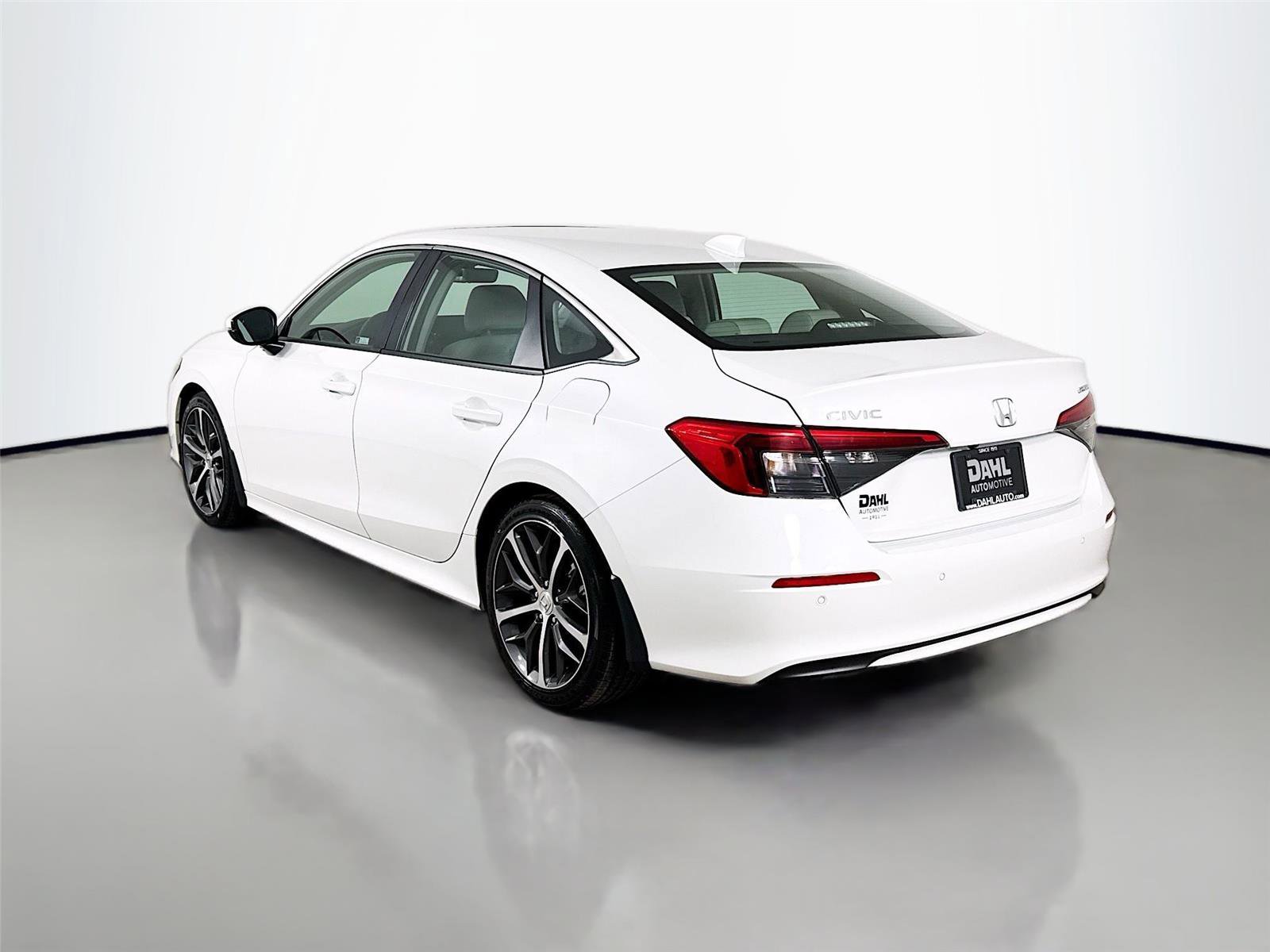 Used 2023 Honda Civic Touring image 10