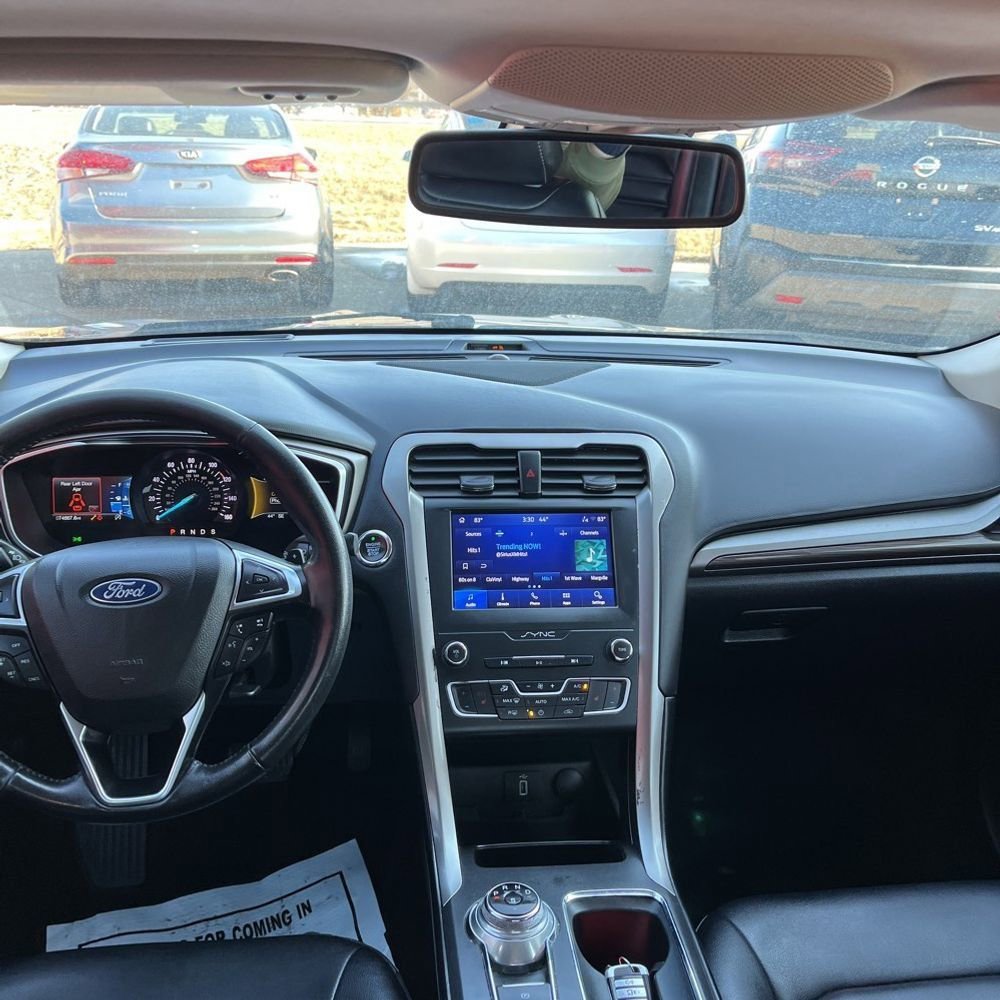 Used 2019 Ford Fusion SEL FWD image 7