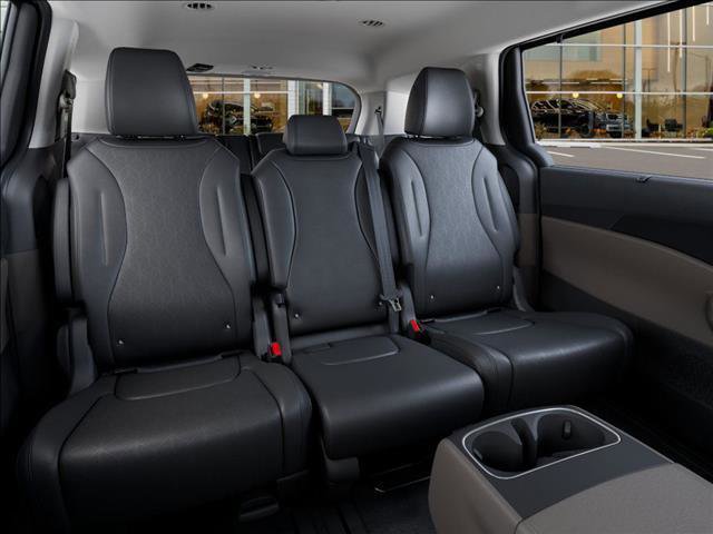 Used 2026 Kia Carnival EX image 16