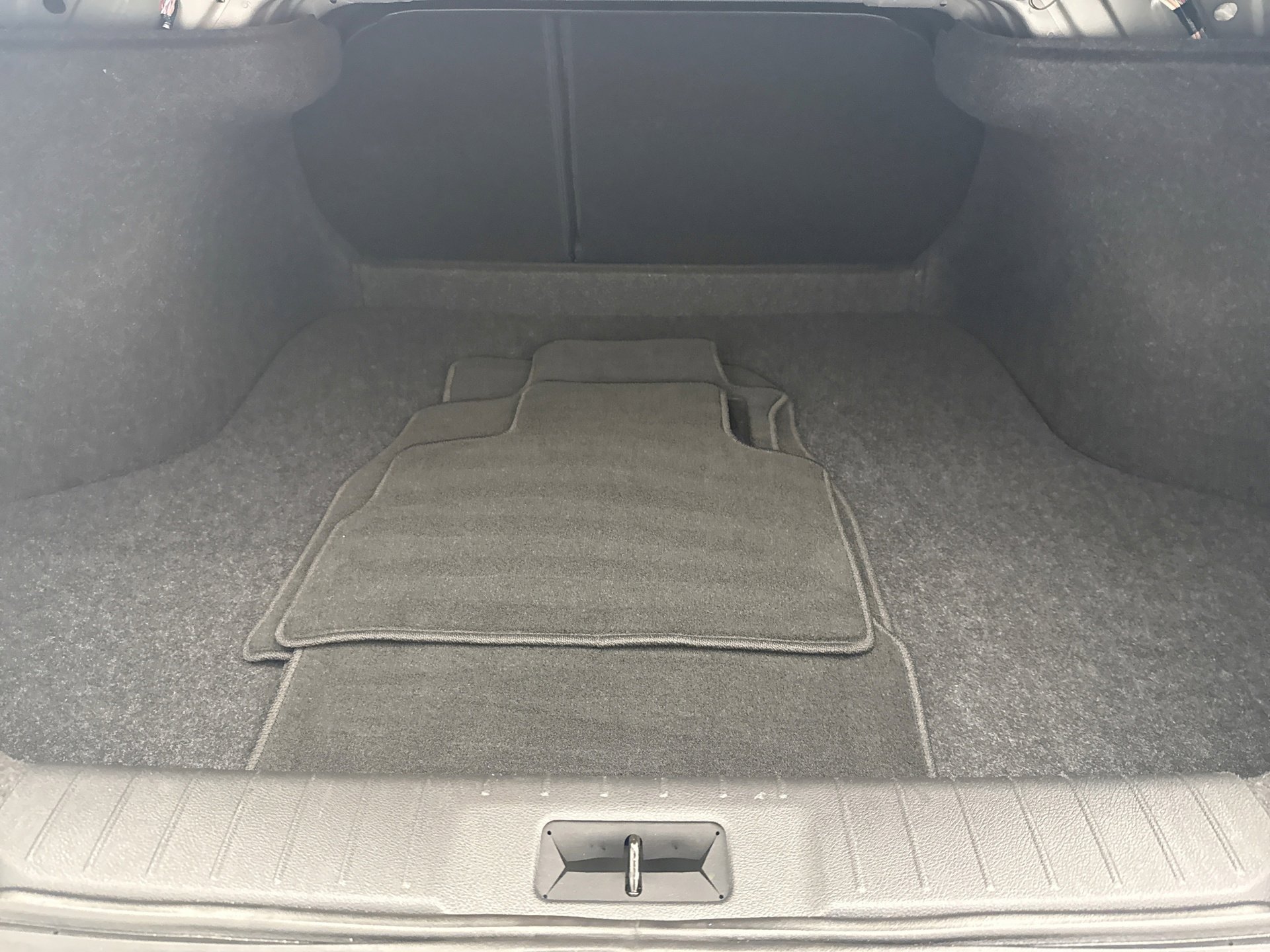 Used 2024 Nissan Sentra SR w/ SR Premium Package image 19