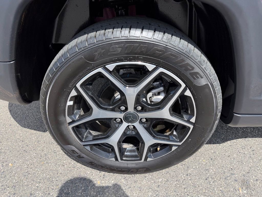 Certified 2025 Jeep Compass Limited AWD/4WD image 15