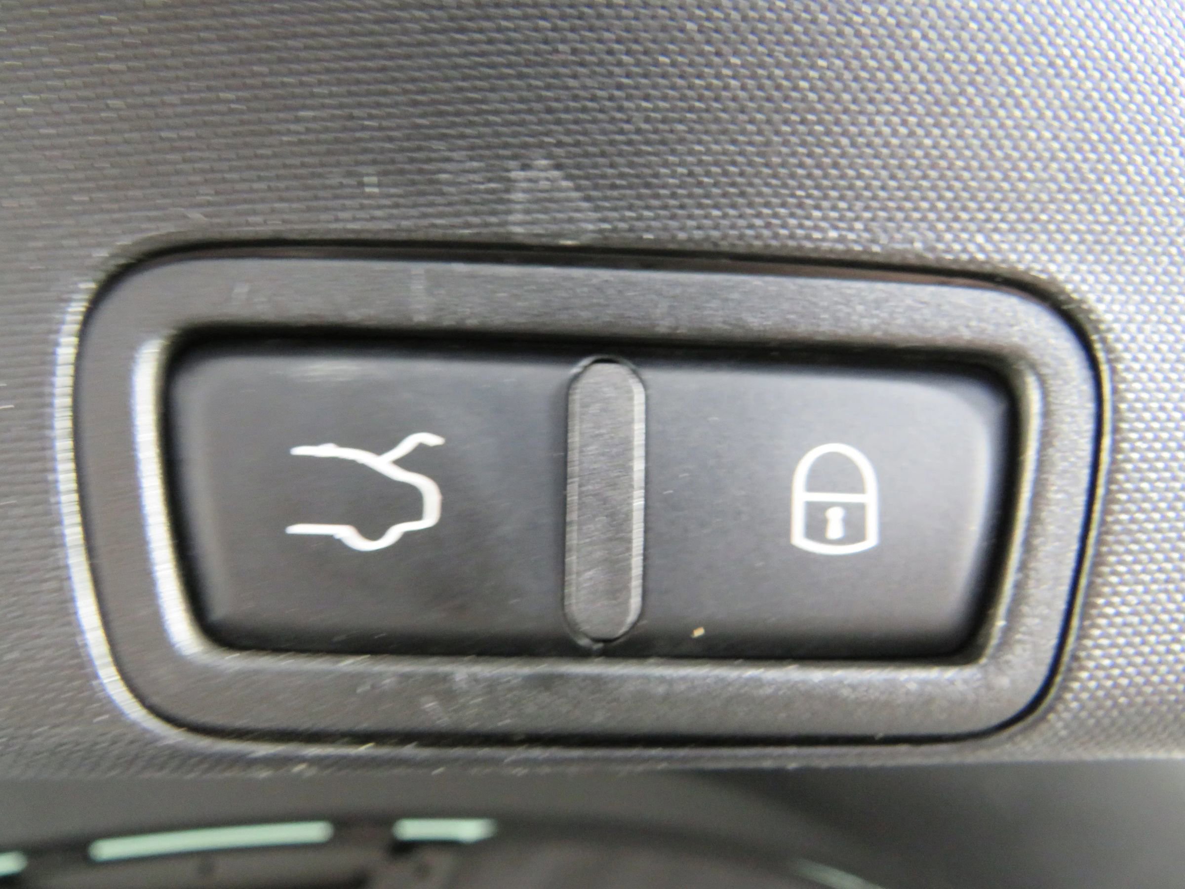 Used 2018 Alfa Romeo Stelvio Ti image 25