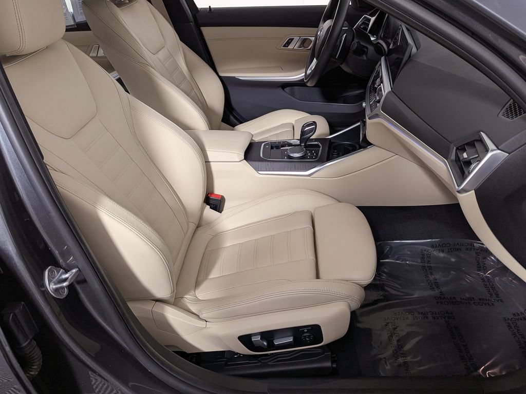 Used 2019 BMW 330i xDrive Sedan w/ Premium Package AWD/4WD image 21