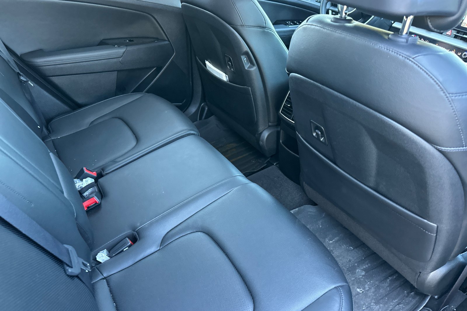 Used 2025 Kia Sportage SX FWD image 18